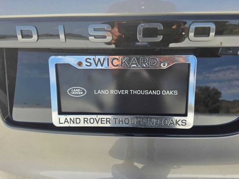 Used 2024 Land Rover Discovery Dynamic SE AWD/4WD image 13