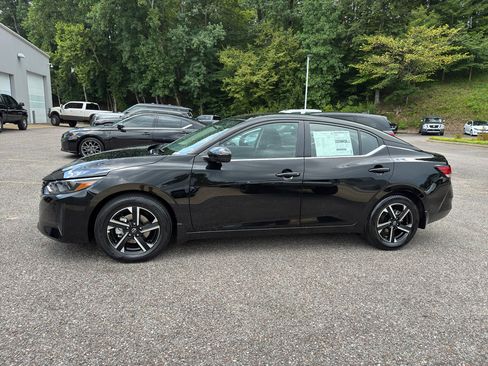 New 2025 Nissan Sentra SV w/ Trunk Package image 12