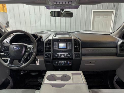 Used 2019 Ford F350 XL w/ Power Equipment Group AWD/4WD image 17