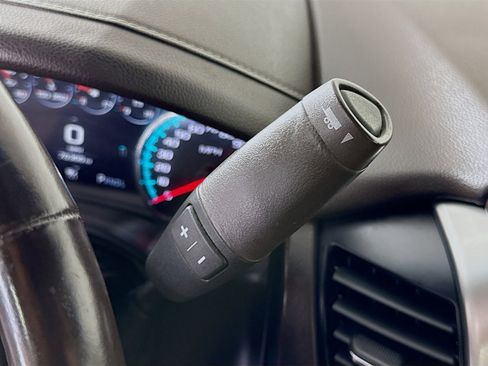 Used 2019 Chevrolet Suburban Premier RWD image 20