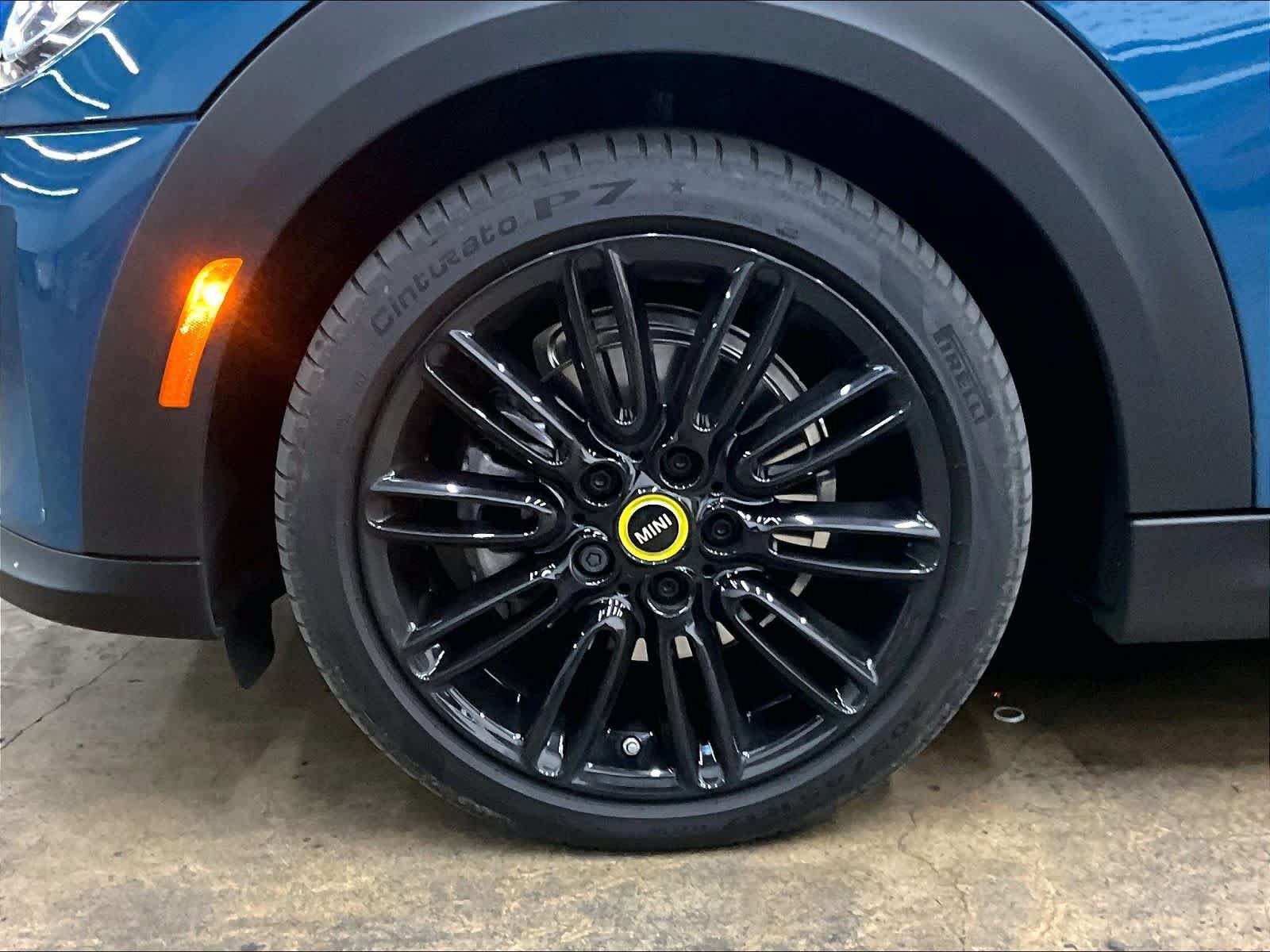 Used 2024 MINI Cooper SE FWD image 13