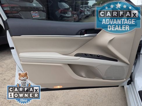 Used 2024 Toyota Camry XLE FWD image 14