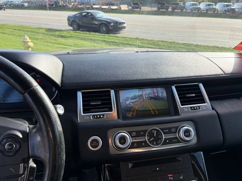 Used 2013 Land Rover Range Rover Sport HSE AWD/4WD image 22