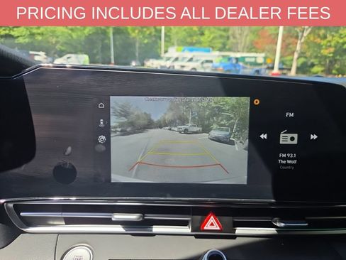 Used 2025 Hyundai Elantra SEL FWD image 9