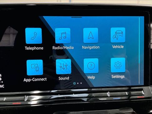 Used 2025 Volkswagen Atlas SE w/ Panoramic Sunroof Package image 37