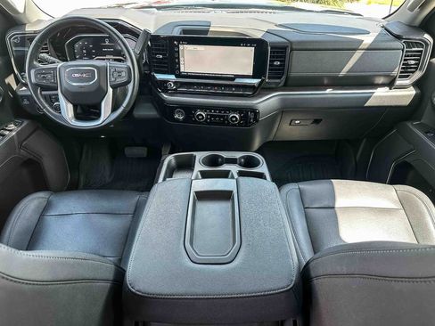 Used 2022 GMC Sierra 1500 SLT AWD/4WD image 11