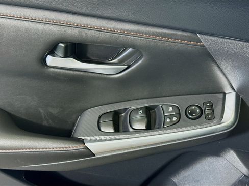 Used 2024 Nissan Sentra SR FWD image 24