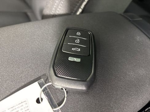 Used 2021 Polestar Polestar 2 image 31