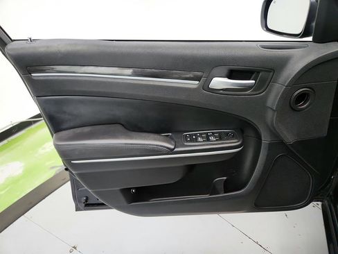 Used 2019 Chrysler 300 Touring w/ Sport Appearance Package RWD image 20