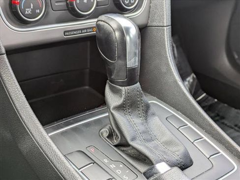 Used 2014 Volkswagen Passat S image 13