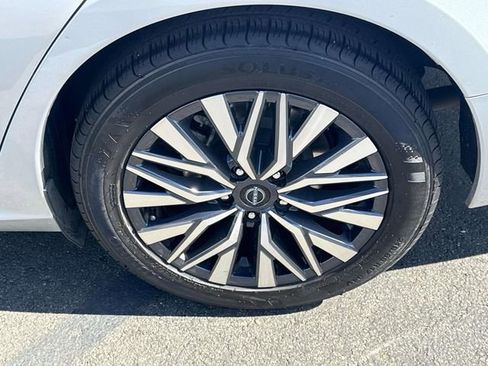 Certified 2024 Nissan Altima 2.5 SV image 30