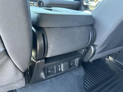 Used 2025 Chevrolet Silverado 2500 LT w/ Convenience Package AWD/4WD image 14