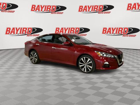 Used 2021 Nissan Altima 2.5 Platinum image 2