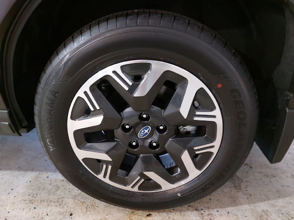 Used 2025 Subaru Forester Premium AWD/4WD image 33