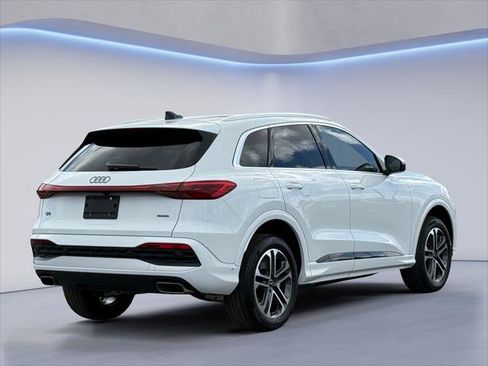 Certified 2025 Audi Q5 Premium Plus w/ Premium Plus AWD/4WD image 6