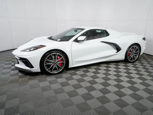 Used 2023 Chevrolet Corvette Stingray w/ Z51 Performance Package image 2