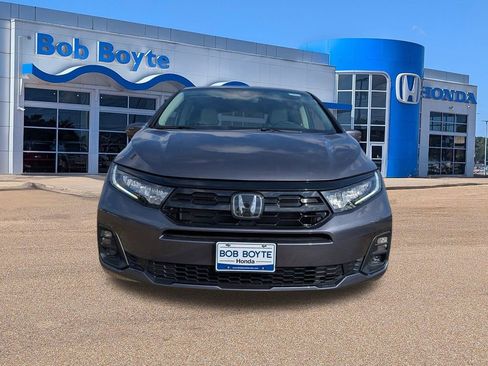 New 2026 Honda Odyssey Touring image 8