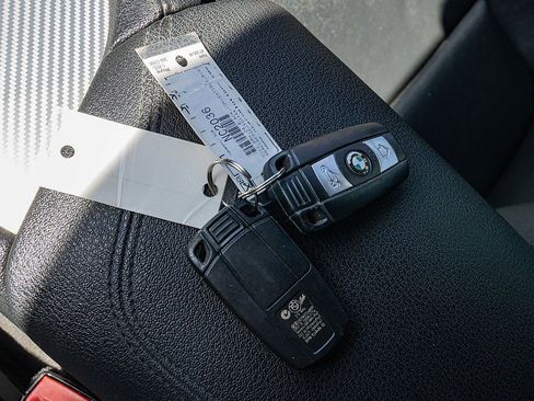 Used 2014 BMW Z4 sDrive28i image 32