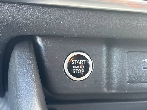 Used 2023 Nissan Rogue SV AWD/4WD image 14