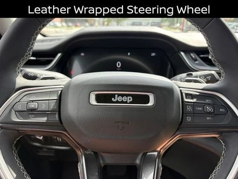 Used 2022 Jeep Grand Cherokee L Laredo w/ Luxury Tech Group I RWD image 20