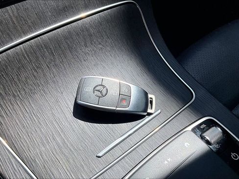 Certified 2022 Mercedes-Benz GLC 300 4MATIC image 10