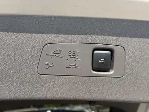 Used 2021 Lincoln Corsair FWD w/ Equipment Group 101A image 16
