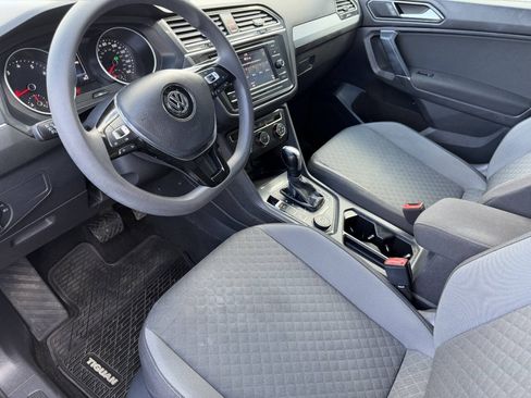 Used 2018 Volkswagen Tiguan S w/ 3rd Row Seat Package AWD/4WD image 20