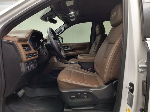 Used 2023 Chevrolet Suburban High Country image 4