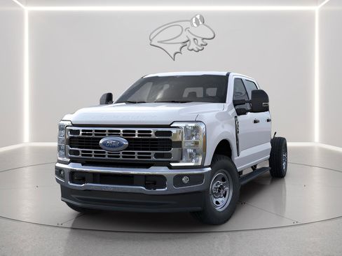 New 2026 Ford F350 XL w/ XL Chrome Package image 2