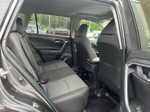 Used 2025 Toyota RAV4 XLE FWD image 18