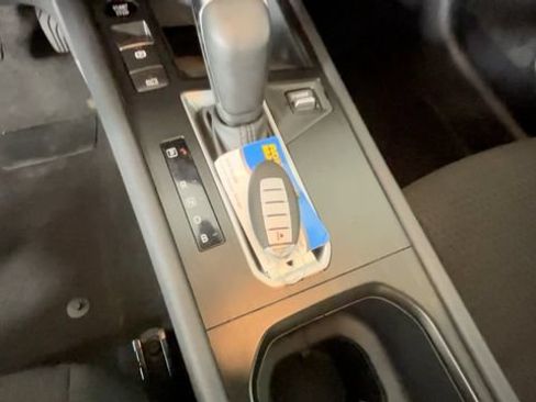 Used 2025 Nissan Kicks S FWD image 27