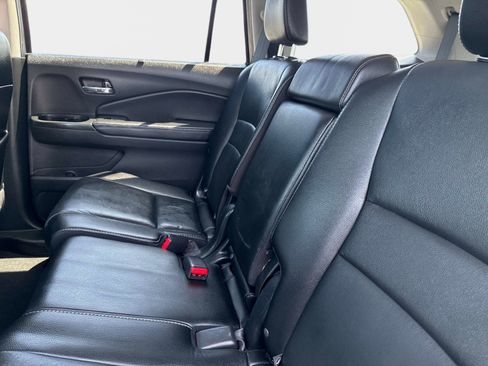 Used 2021 Honda Pilot Special Edition image 13