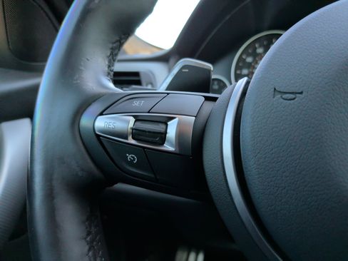 Used 2018 BMW 330e w/ M Sport Package image 22