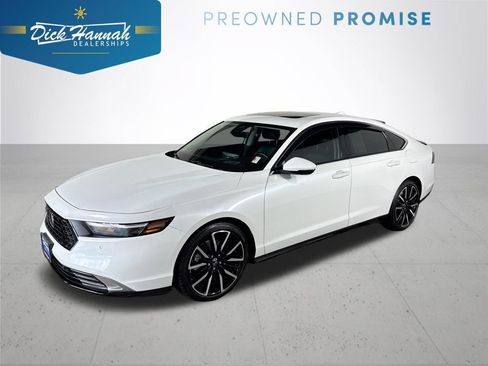 Used 2025 Honda Accord Touring image 1