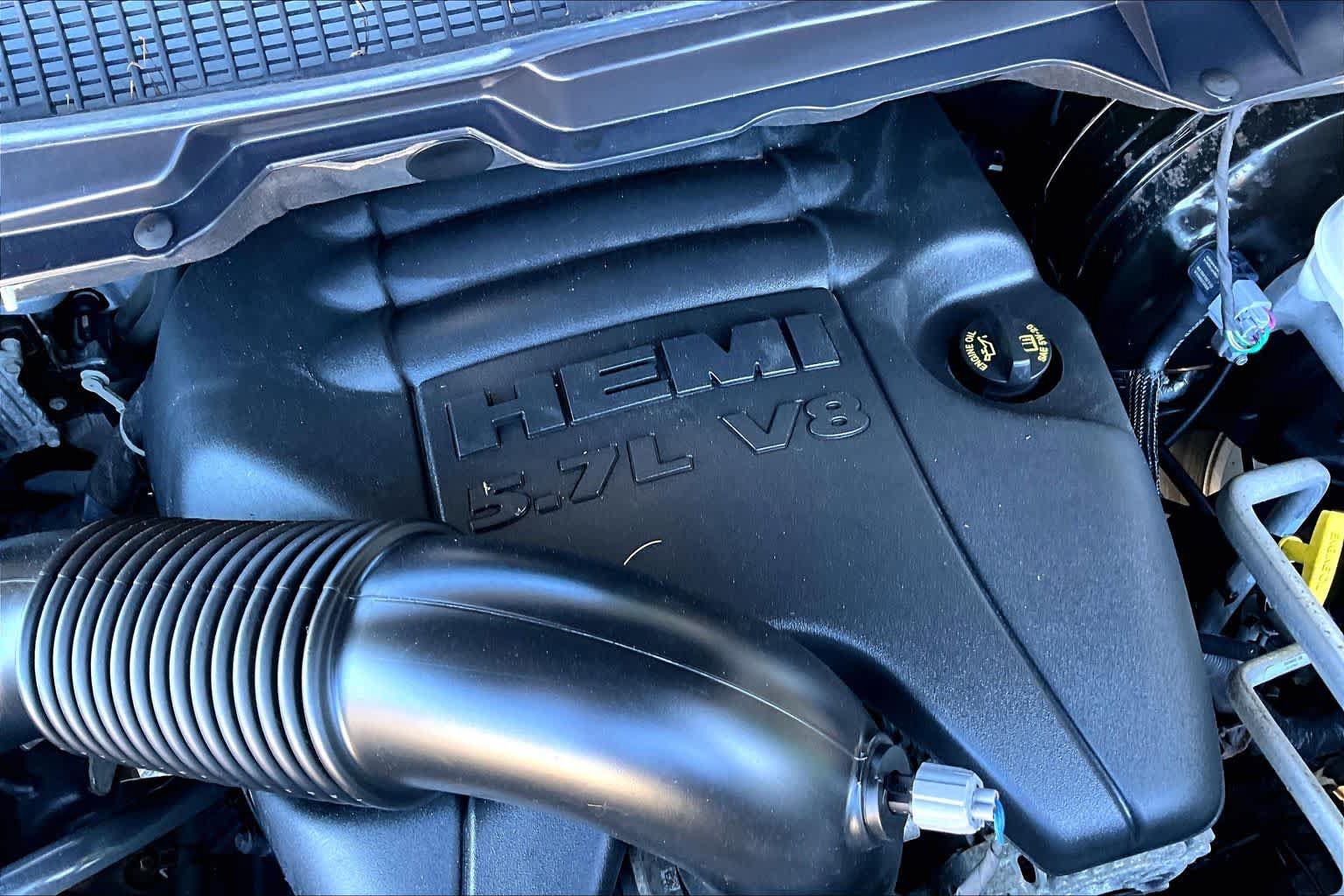 Used 2017 RAM 1500 Express w/ Express Value Package AWD/4WD image 30