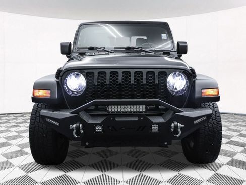 Used 2020 Jeep Gladiator Sport w/ Quick Order Package 24S image 40