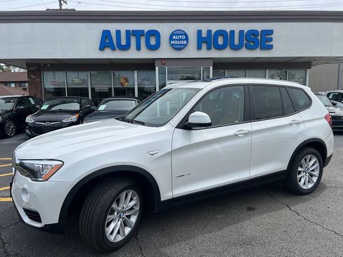 Used 2017 BMW X3 sDrive28i RWD image 3