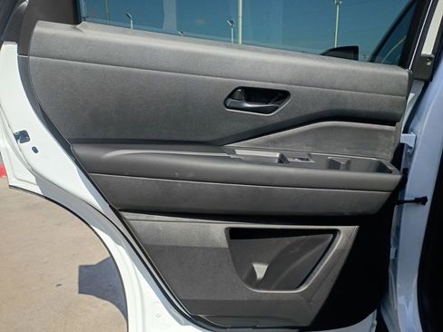 New 2026 Nissan Pathfinder SV image 27