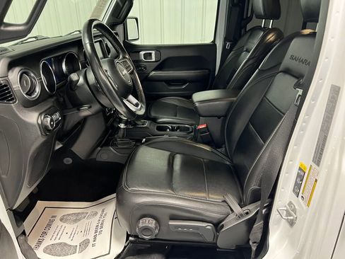 Used 2021 Jeep Wrangler Unlimited Sahara w/ Uconnect 4C Nav & Sound Group image 5