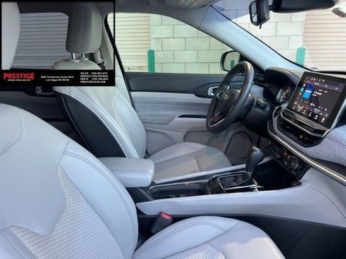 Used 2022 Jeep Compass Latitude image 24