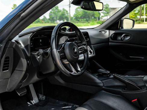 Used 2023 Nissan Z w/ Floor Mat Package (L93) RWD image 14