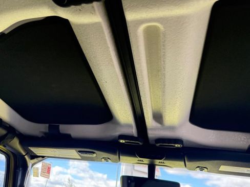 Used 2022 Jeep Wrangler Unlimited Sport AWD/4WD image 10