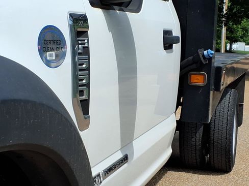 Used 2019 Ford F550 2WD Regular Cab Super Duty image 30