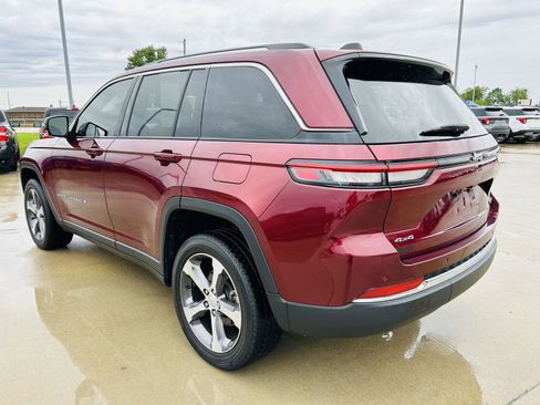 Used 2023 Jeep Grand Cherokee Limited w/ Trailer Tow Prep Group (B) AWD/4WD image 39