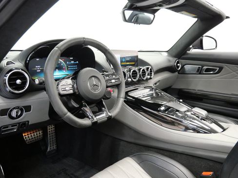 Used 2020 Mercedes-Benz AMG GT R image 31