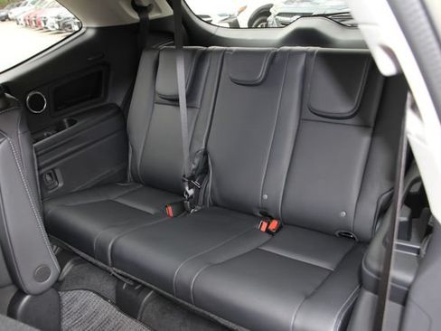 Used 2025 Subaru Ascent Limited AWD/4WD image 32