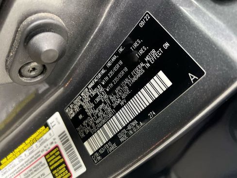 Used 2022 Toyota Highlander L FWD image 28