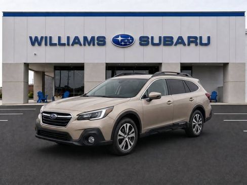 Used 2018 Subaru Outback 2.5i Limited AWD/4WD image 2