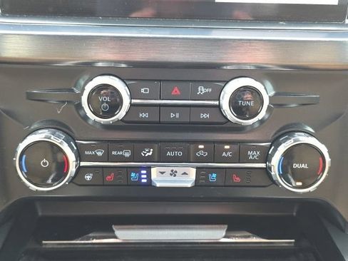 Used 2025 Ford F250 Lariat w/ Chrome Package AWD/4WD image 19