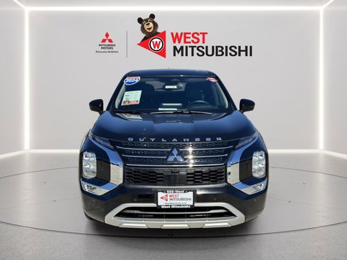 Used 2024 Mitsubishi Outlander SE image 8